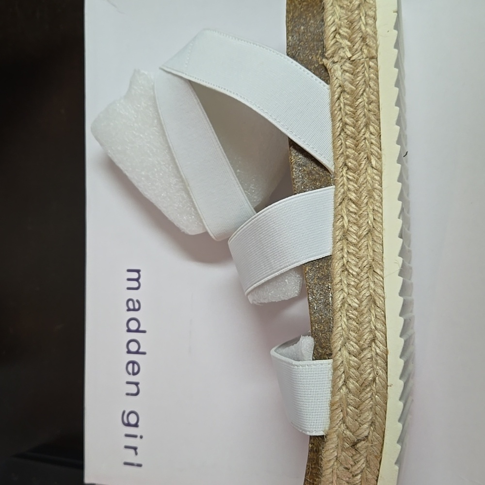 Madden Girl Carly White Espadrille 8 Women New In Box - Picture 4 of 7
